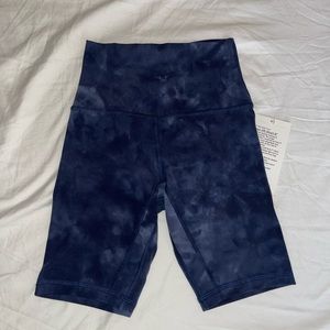 Lululemon align 8” biker shorts size 2 tie-dye navy